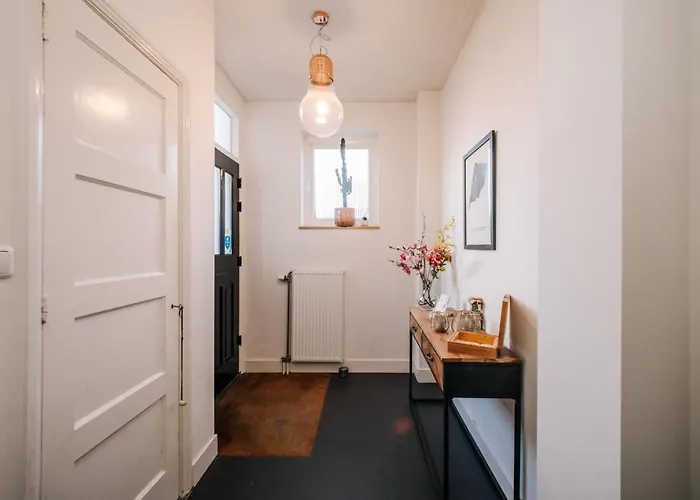 アパート Zandvoortferienwohnungen ザントフォールト